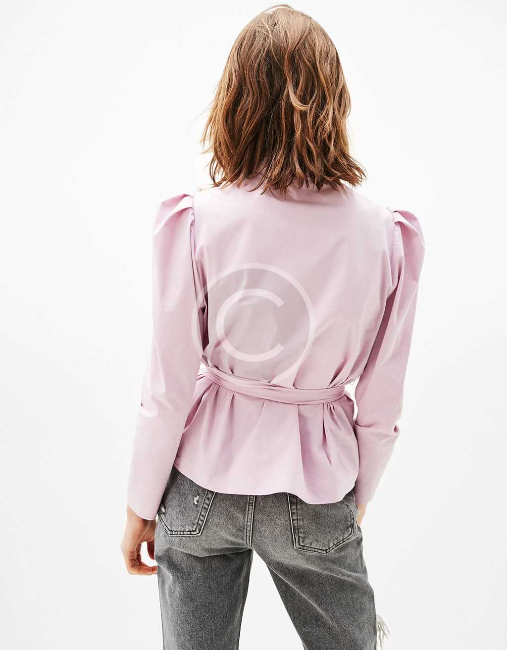 Shirt With Puffy Sleeves and Bow at the Waist — изображение 2